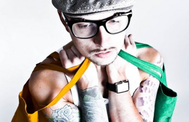 Drink Funny Night. DJs Atomiq, Chizz