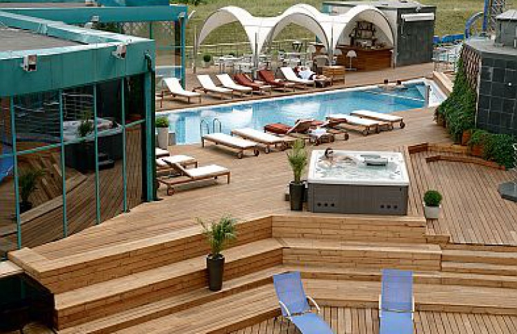 Sky Club
