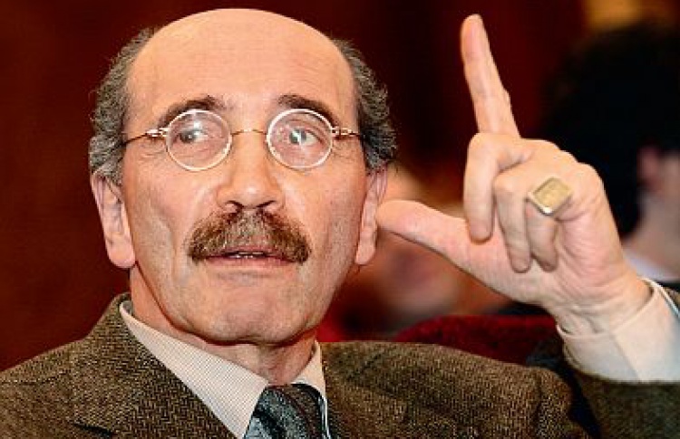 Писатель Александр Кабаков: «Я знаю, что меня называют «певцом пуговиц»»