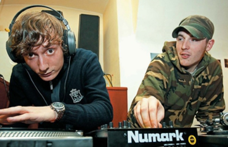 Mod Allnighter: Yellow Pillow; DJs Damir; Trojan Soundsystem; DJs MoBKid, Yearshow