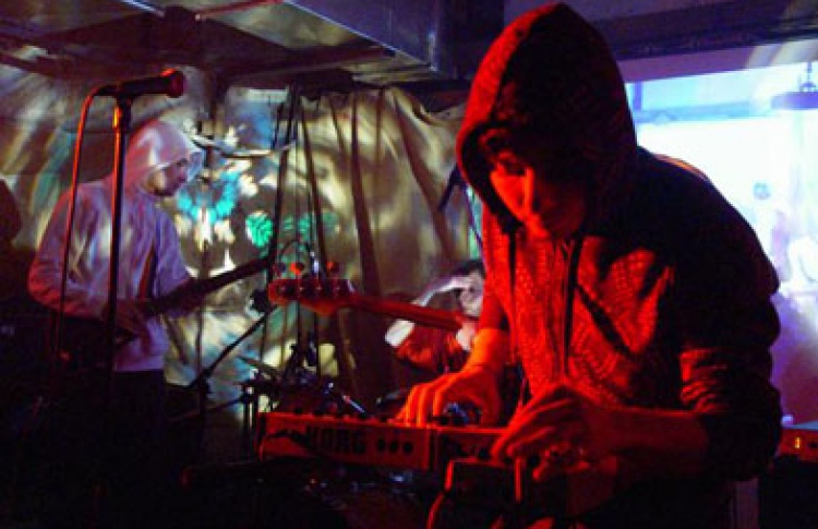 New World Order. Der Knob (live), DJs Savich (tec), Roma (NYC)