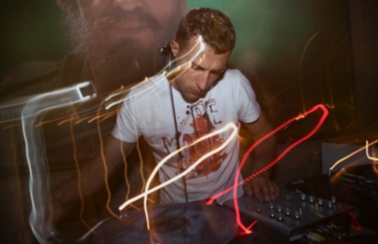 Roots United meets Vakula, Hoopa, Lluck, El, Hild