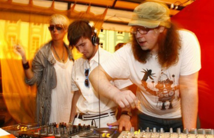 DJs R.H.P., American Gigolo