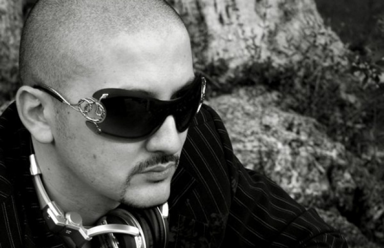 DJs Николя Фасано (Италия), Julia Belle, Sexy Twins, Gold Sky