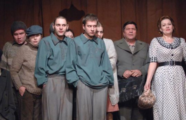 Ночевала тучка золотая