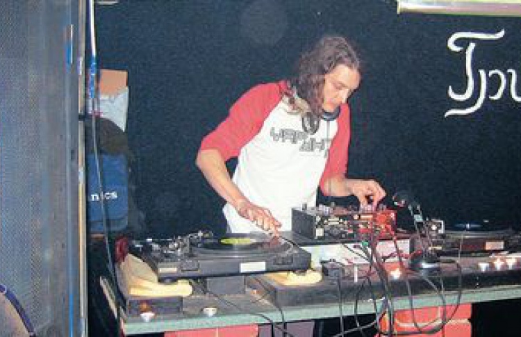 Small Holland Party - "Ночь Абсента". DJs da Vinci, Елкашу, Sinkinson