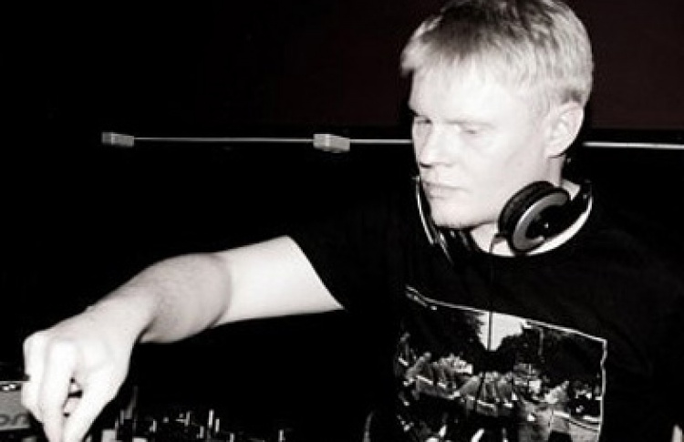 Pop! Party. DJs Chance+Fanick, Exit Music, Knfprty, Mutabor (Мальчишник, Москва) Kto DJ? + Finn, Sissy Boys, Mikky Lovejoy, Kook + Otto