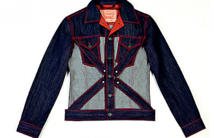 Джинсовая коллекция Жан-Поля Готье, созданная для Levis, приехала в Петербург.
