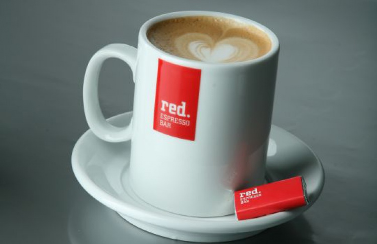 Знаменитости встанут за барную стойку Red Espresso Bar