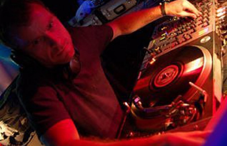 Открытие летнего клуба Easy Bar. Darren Knott (Solid Steel/Ninja Tune, Великобритания, Лондон), DJ Mr. Armtone, Signor Grancio, Funky G