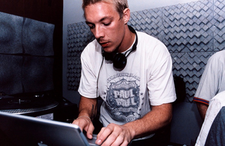 VIVA 50X50 + DIPLO (Major Lazer, Mad Decent, USA)