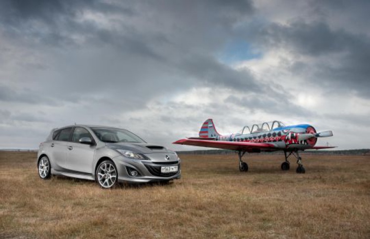 Mazda раскрасит самолет