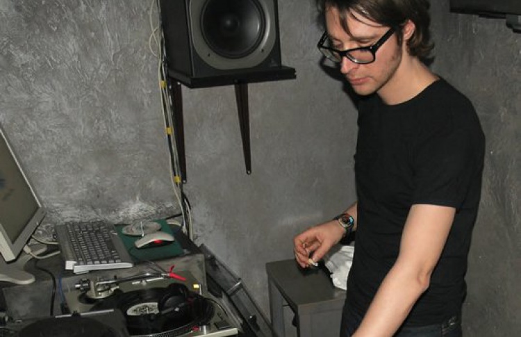Shanti Buffet. Apparel Label Night: Korablove (live), DJs Giuseppe D'Alessandro aka Kisk (Италия), Кубиков