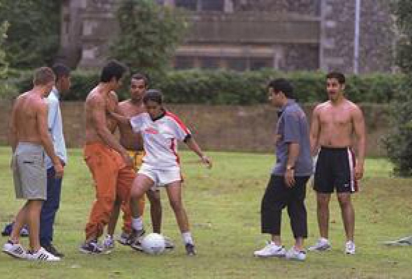 bend it like beckham movie review bend it like beckham movie review
