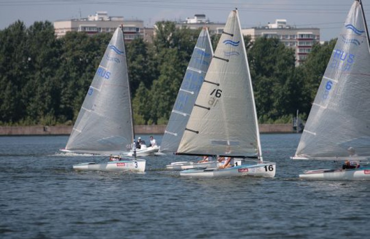 В акватории Royal Yacht Club пройдет Mildberry regatta