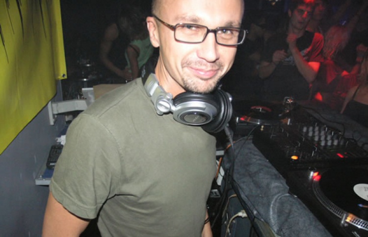 "Четверги Санчеса": DJs Леня Белл, Краснов, Санчес, Студитский, VJ De Mantra