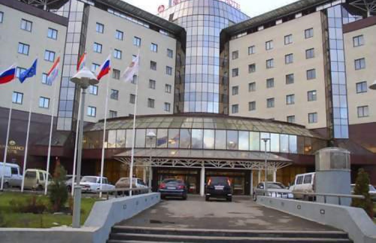 Москва стала лидером среди городов по падению цен в гостиницах