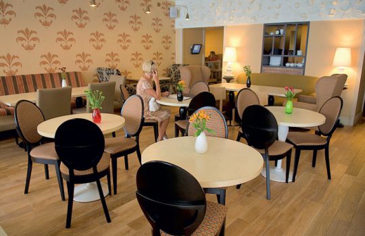 Sweet Home Cafe