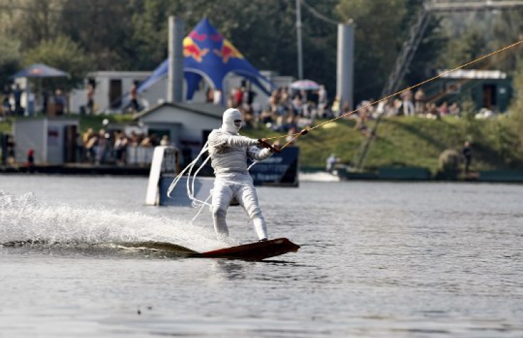 Fun Wake Contest & Windsurf Crazy Race в Строгино
