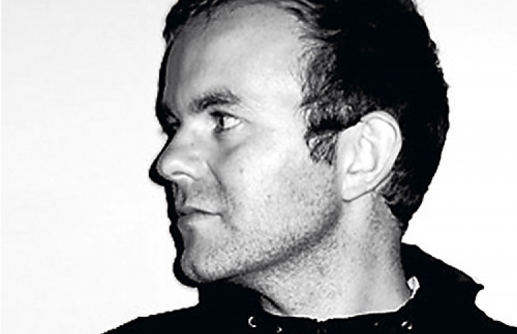 Mark E
