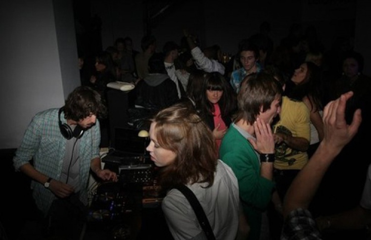 Thumbs Up! Let The Music Play. DJs Dot JPG, Laika Laska, Gigolo, Youkovskiy, Dima RCK