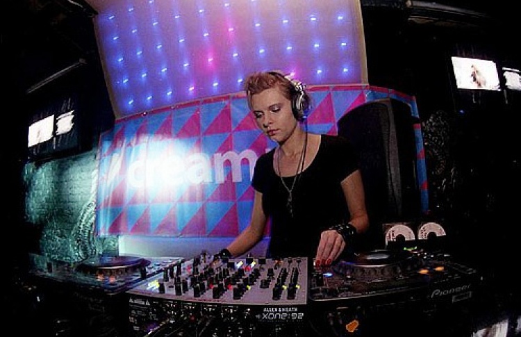 DJs Vinegretta (индитроника), BicycleDay (индидэнс)