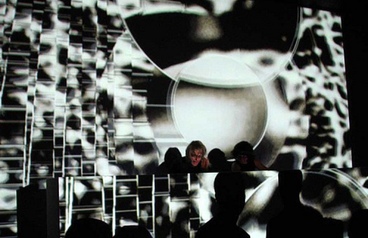 Электро-Механика. Alva Noto (Германия), Biosphere (Норвегия), Christian Fennesz (Австрия), Xavier Van Wersch (Ниделанды), Incite (Германия)