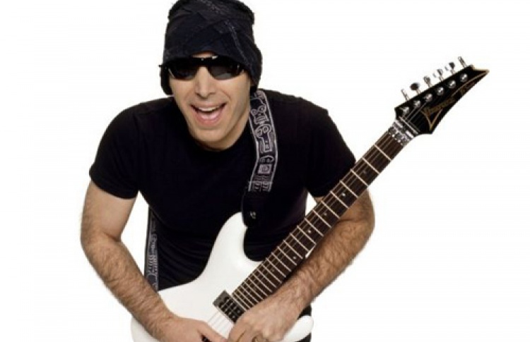 Joe Satriani (США)