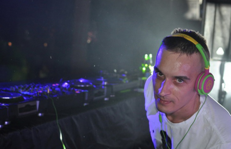 Первый Drum and Bass Halloween. DJs 007, Posh, E-Zoom, Devil, Jurassic, Xaero, Sasha, Alexey Union, Cence, Lexani, Denis Grek, Seven, Udav, Dark, MCs Dosh, Gee, A.T., Masta Bass
