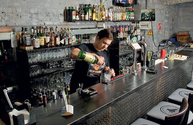 Barfly booze & noodles