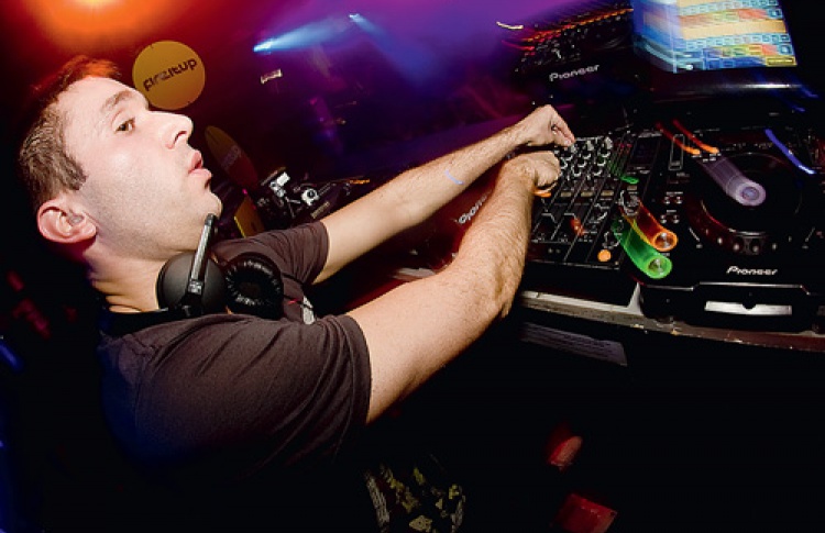 Future Music Gallery. Eddie Halliwell (Англия), Giuseppe Ottaviani (live, Италия), W&W (Голландия), Michael Woods (Великобритания), D-Mad