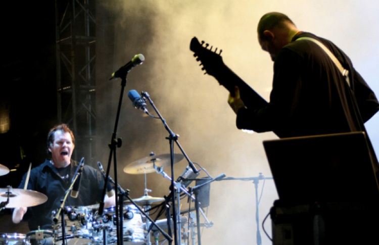 Trey Gunn & Pat Mastelotto (США)