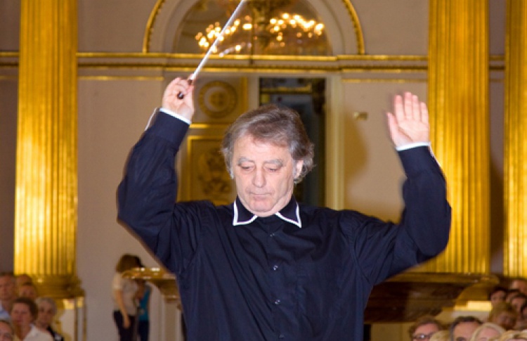 "Праздничные концерты": вечер вальсов
