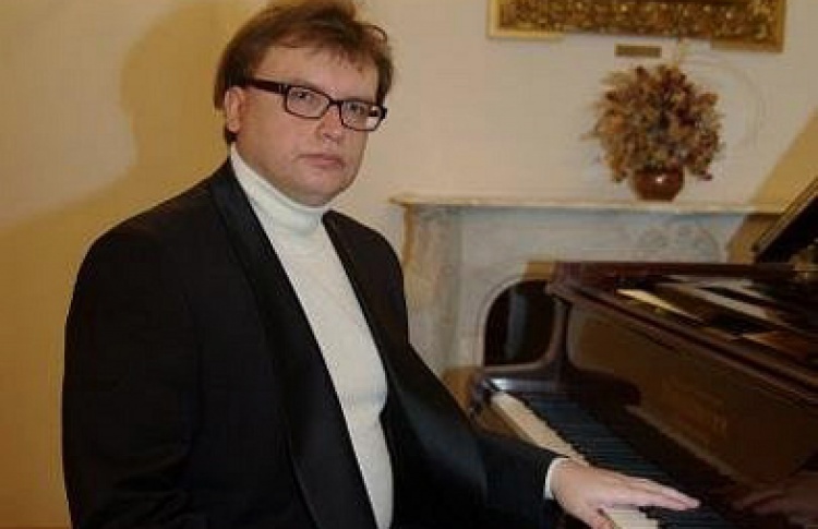 Концерт русской фортепианной музыки. Владимир Беломестных
