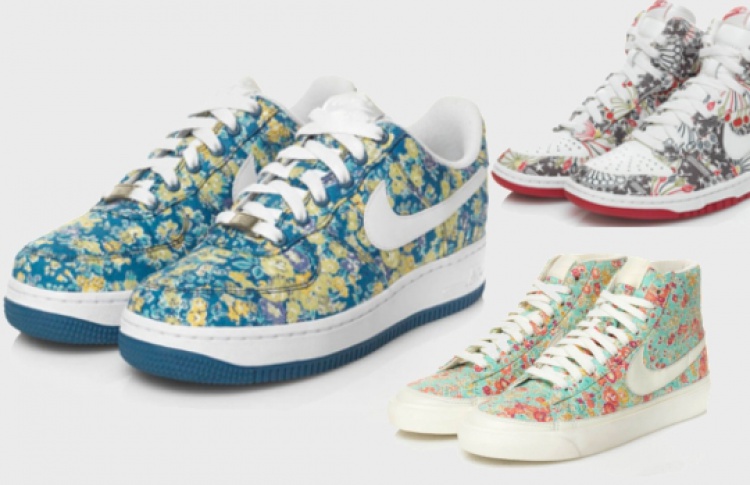 Принтованные кроссовки Nike