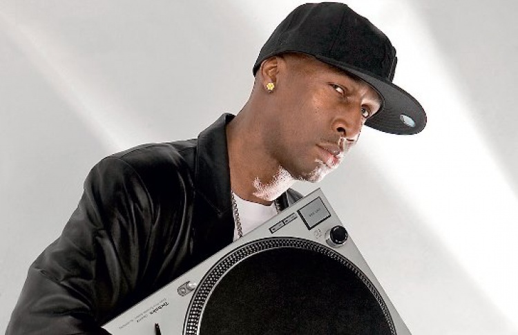Faces & Laces 2011: DJs Grandmaster Flash, Roam Elsewhere (оба - США), Mos, The Royal Blood