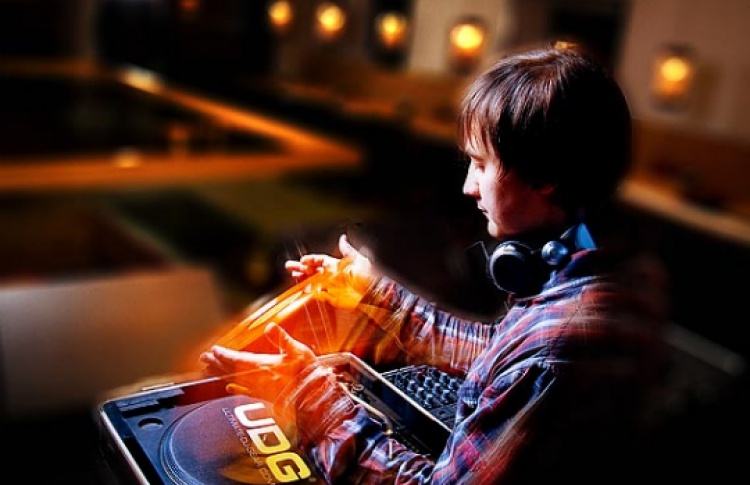 DJ Spell