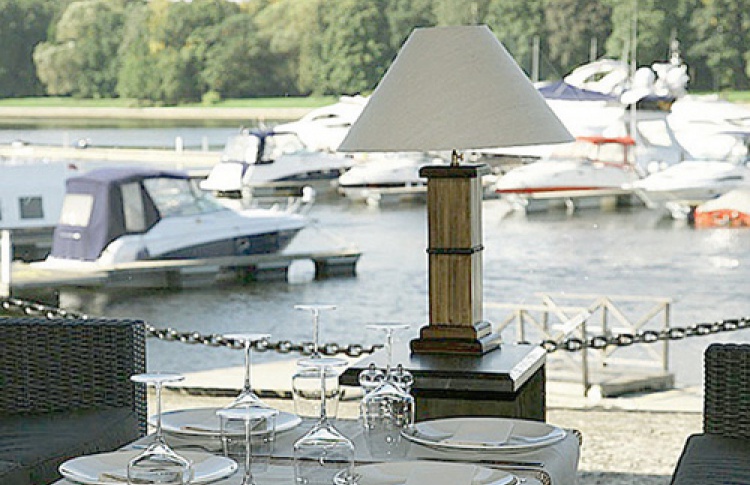 Le Cristal Restaurant & Resort