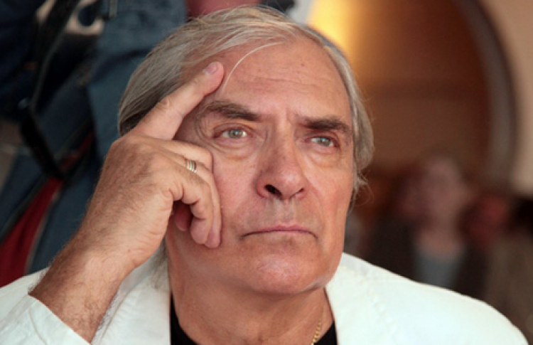 Александр Лазарев
