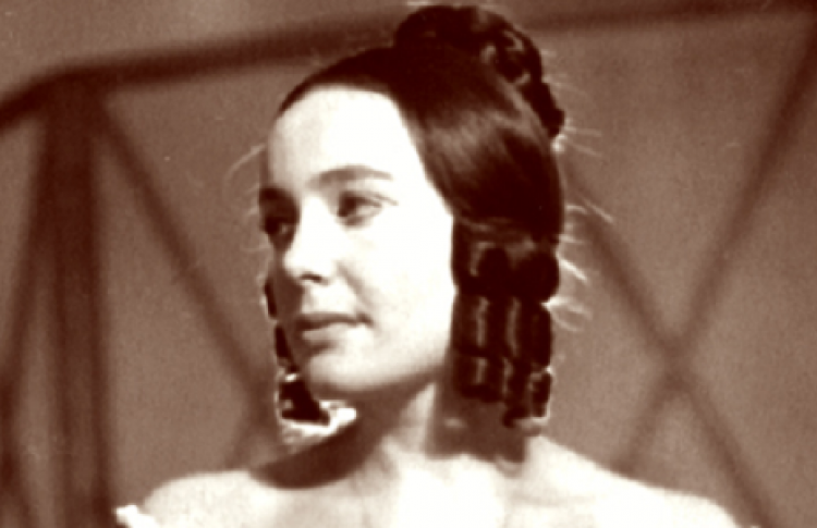 Нина Попова