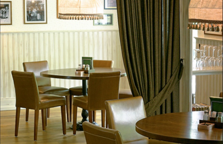Stroganoff bar & grill