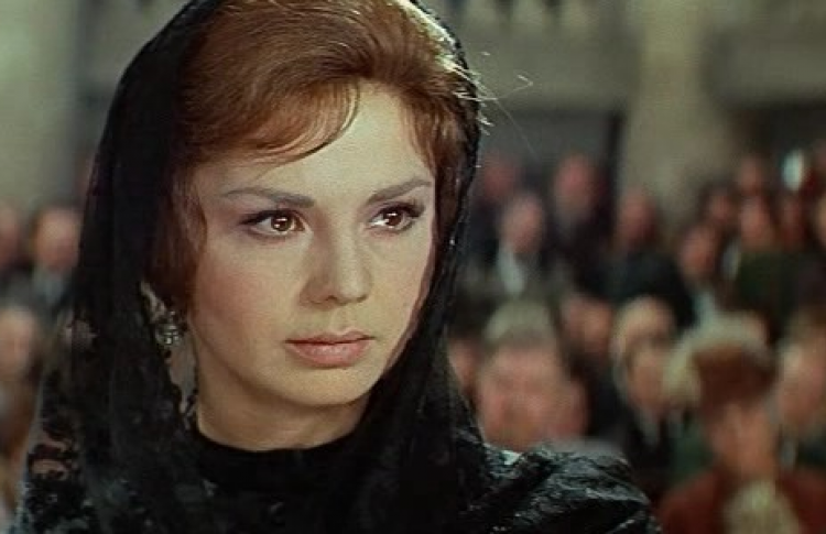 Лионелла Стриженова