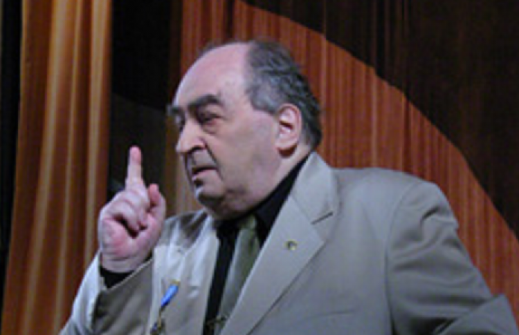 Александр Кравцов
