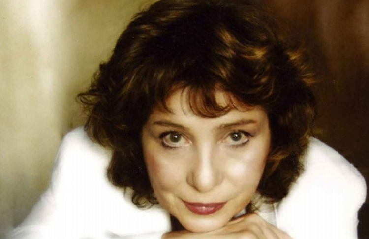 Елена Камбурова