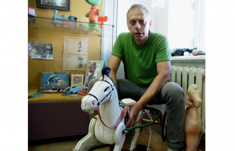 Александр Лавров