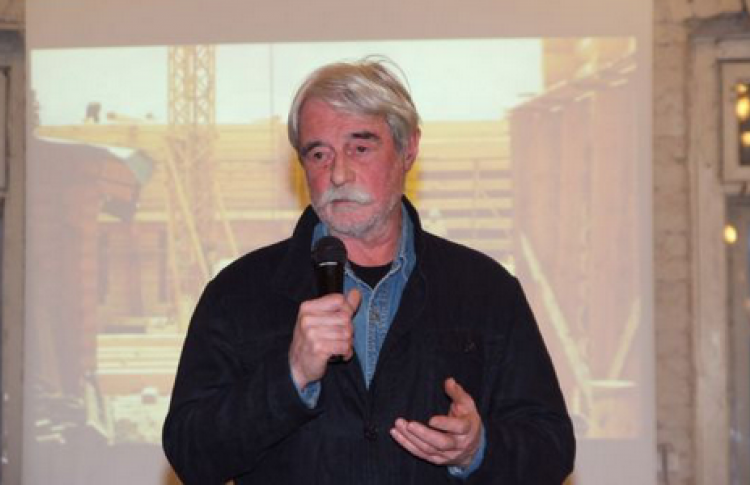 Александр Ермолаев