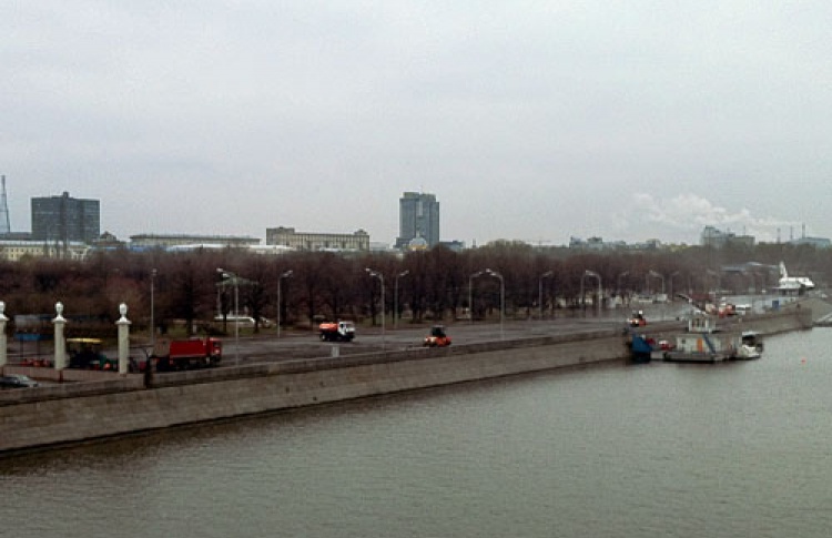 Вместо аттракциона в Парке Горького сделают парковку