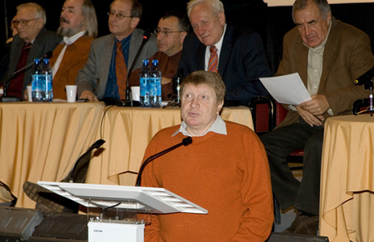 Андрей Волос