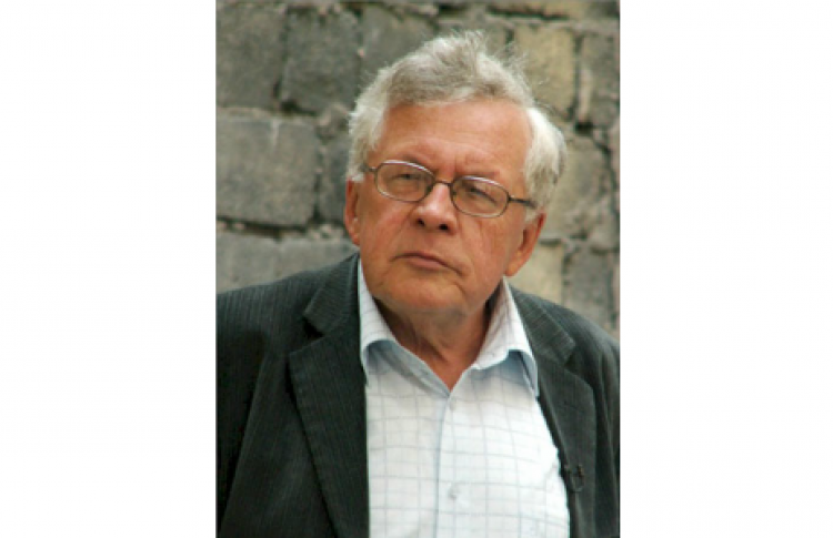 Андрей Петров