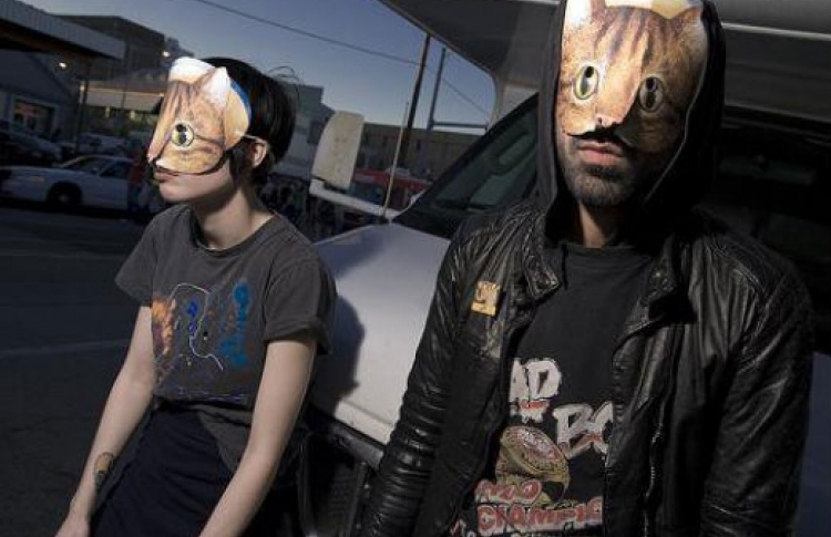 Как попасть на концерт Crystal Castles в Санкт-Петербурге бесплатно?